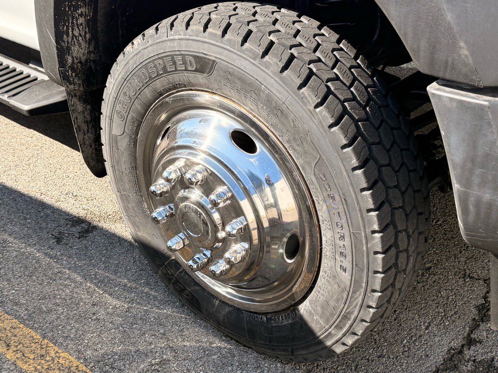 2022 Ford F-450 XL photo 3