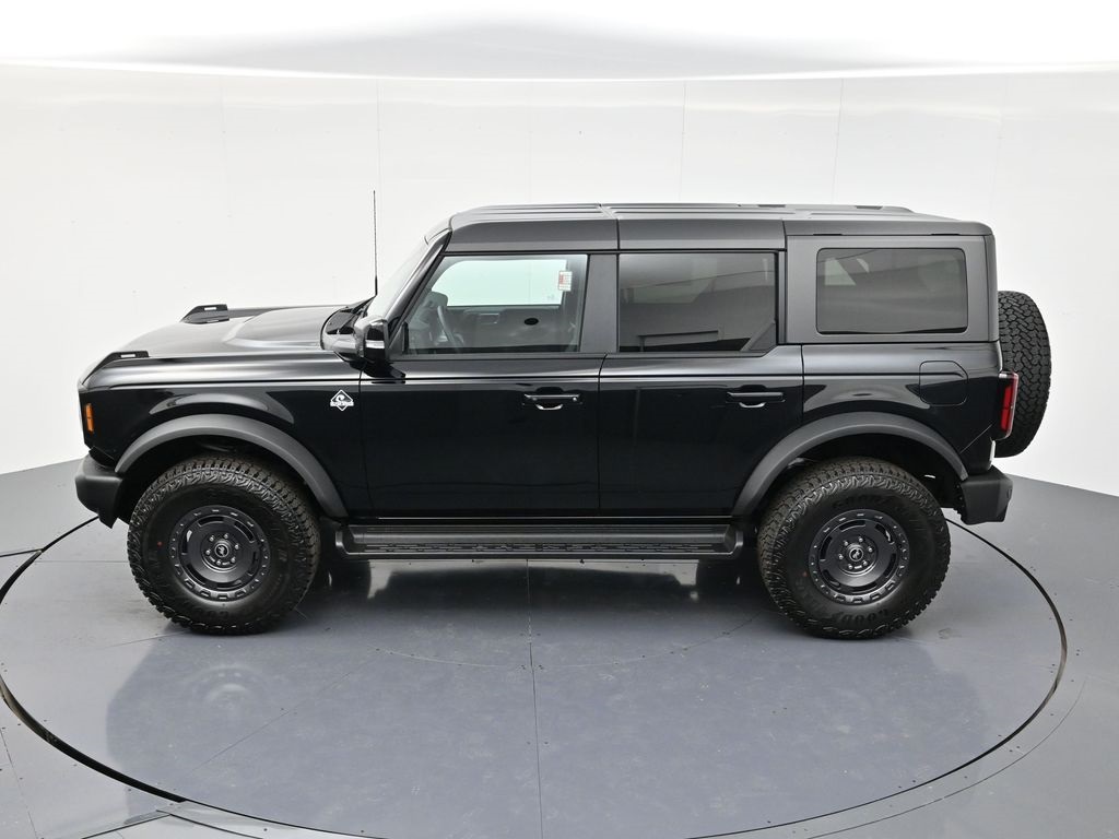 2025 Ford Bronco Outer Banks photo 37