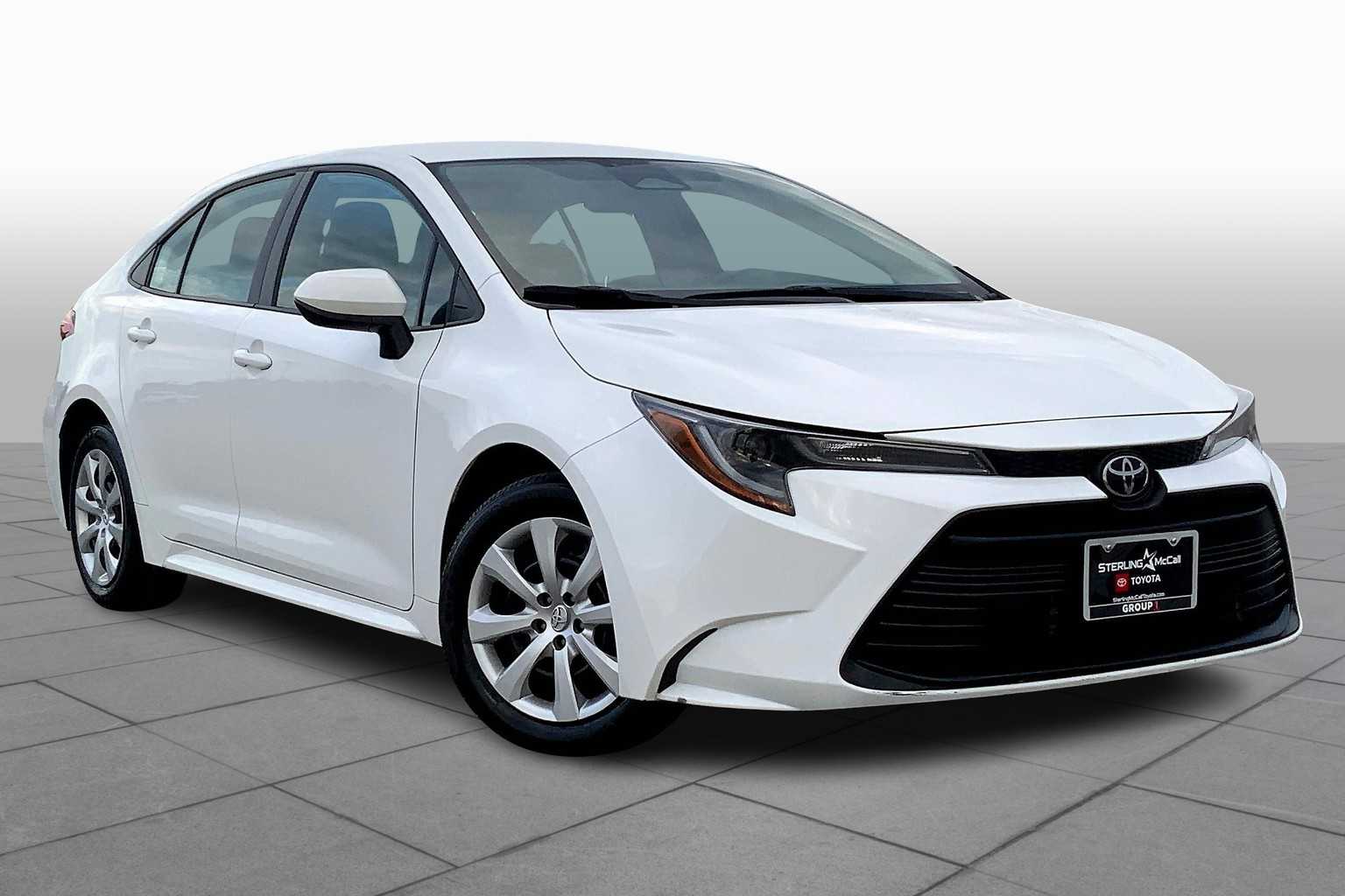 Used 2024 Toyota Corolla LE with VIN 5YFB4MDE1RP172017 for sale in Northfield, Minnesota