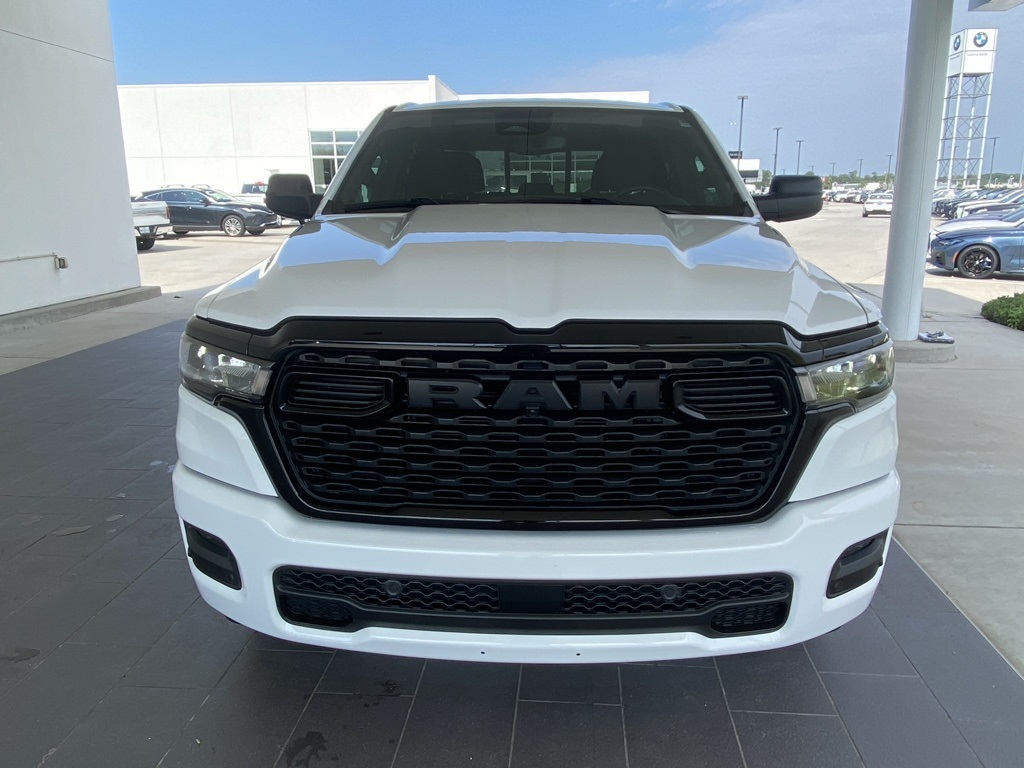 2025 Ram 1500 Tradesman photo 2