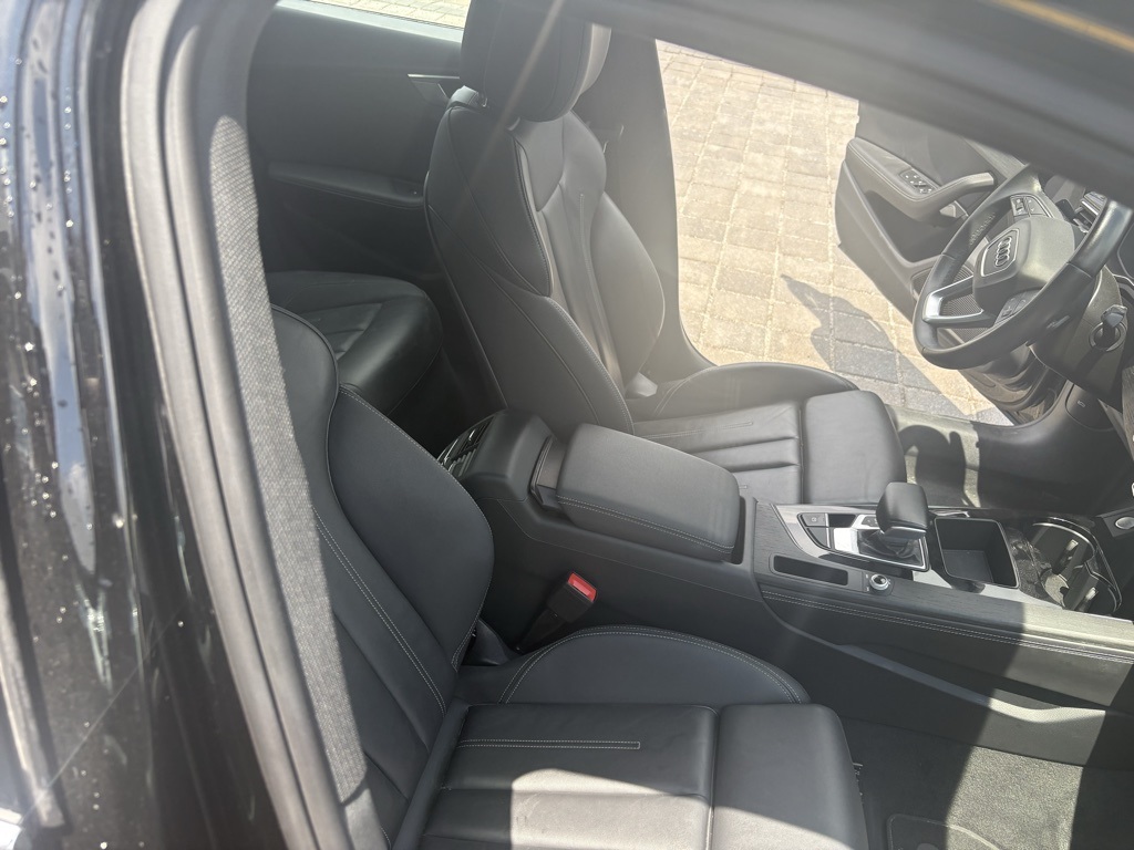 2024 Audi A4 S line Premium Plus 45 TFSI Quattro photo 17