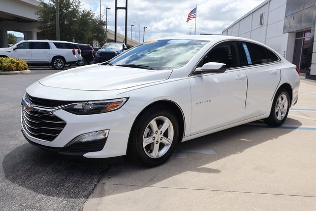 2024 Chevrolet Malibu LS photo 3