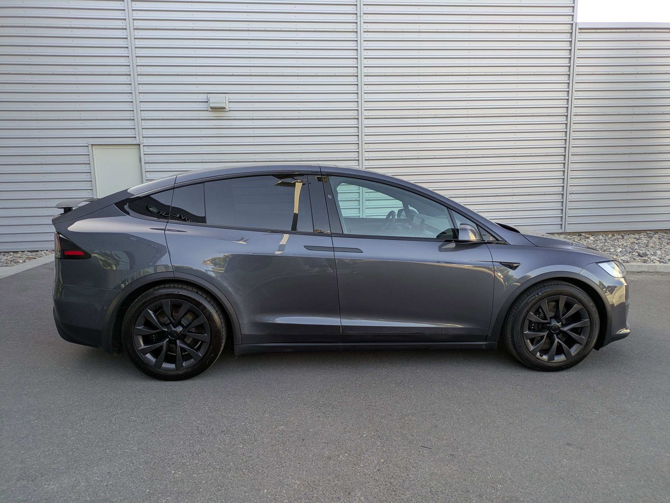 2022 Tesla Model X Plaid photo 2