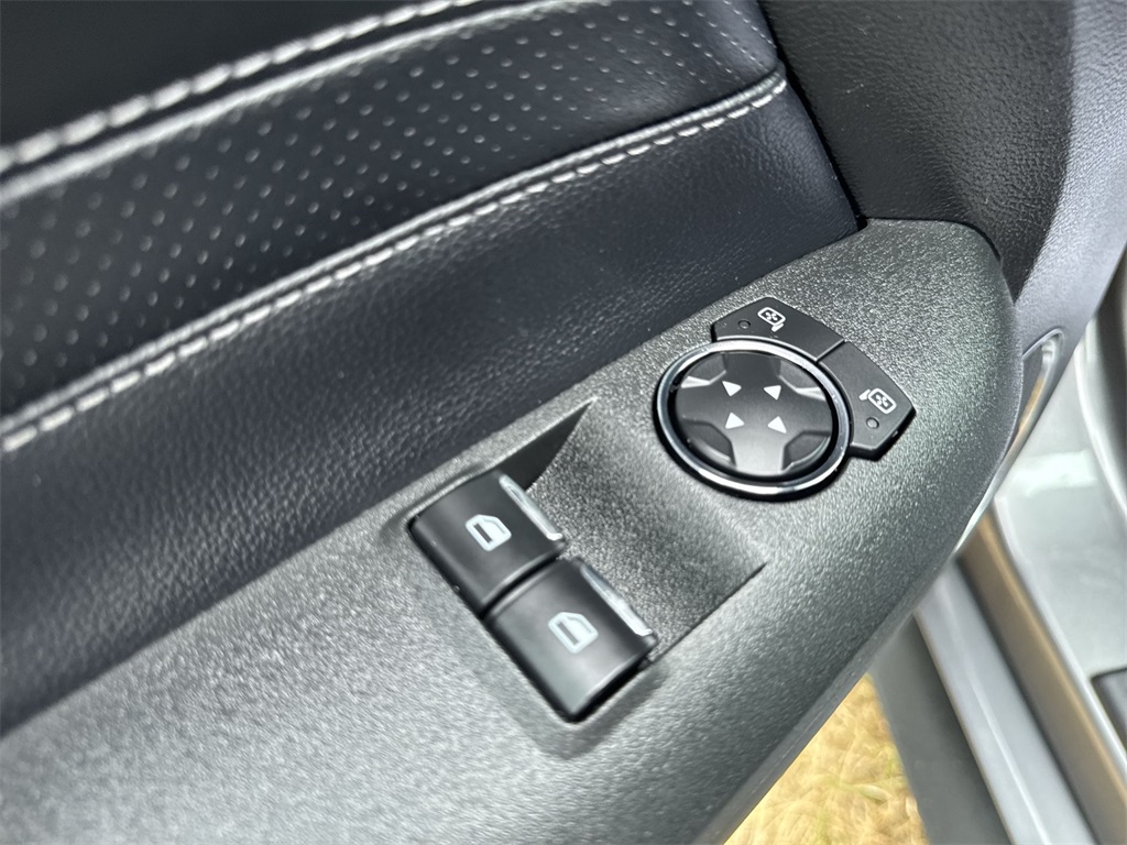 2021 Ford Mustang EcoBoost Premium photo 19