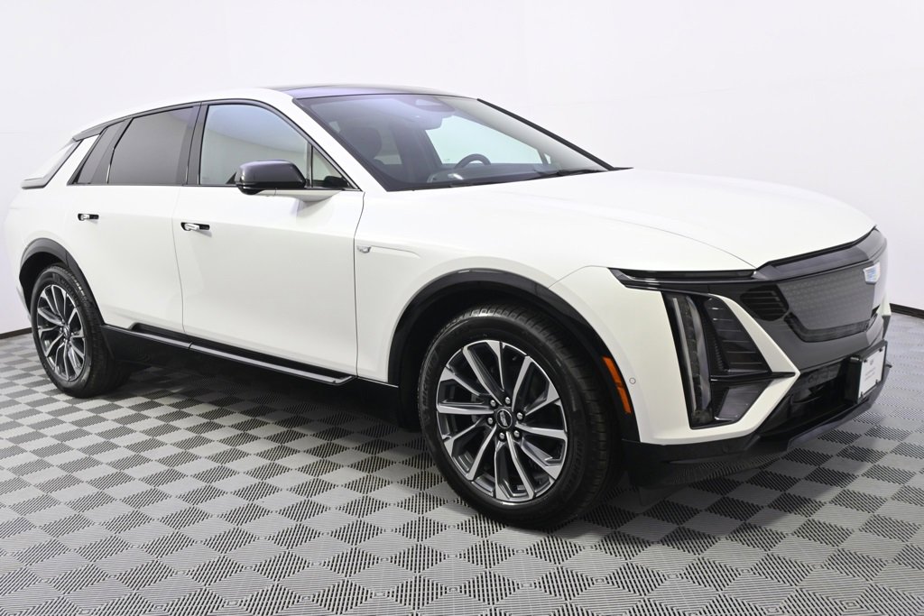 2025 Cadillac Lyriq Sport photo 8