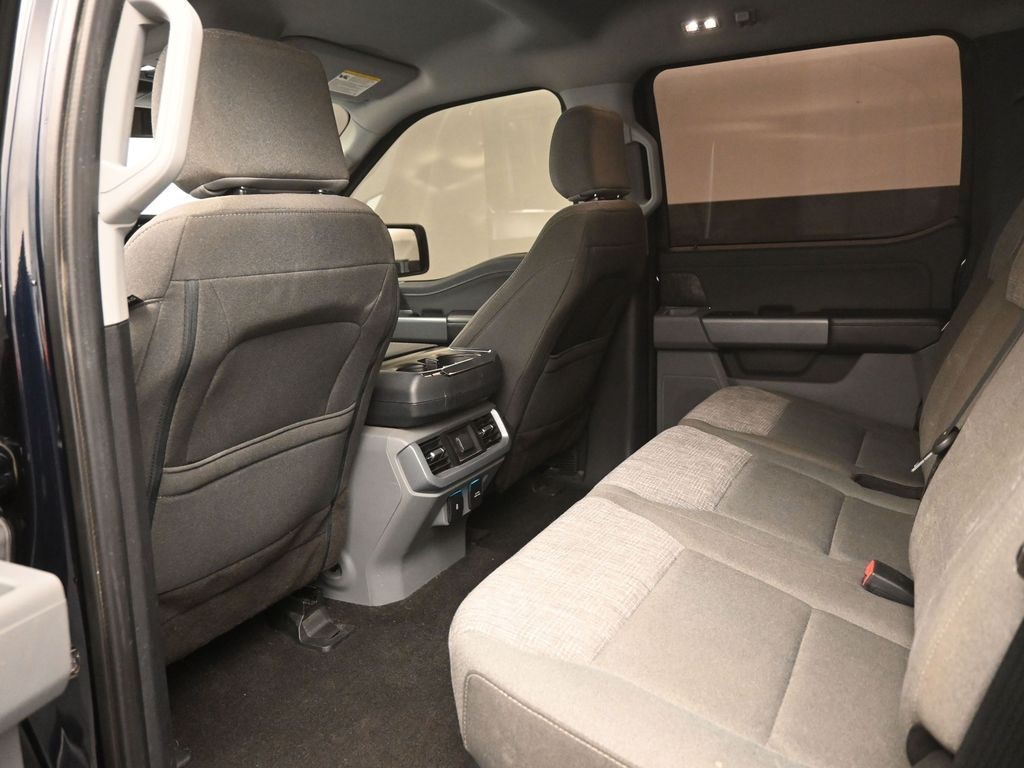 2022 Ford F-150 XLT photo 2