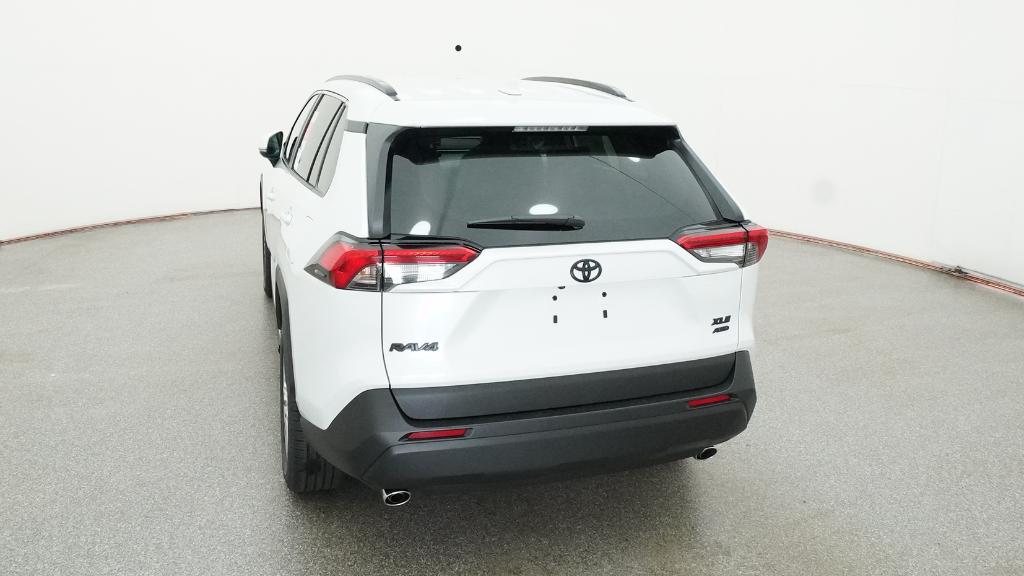 2025 Toyota RAV4 XLE Premium photo 15