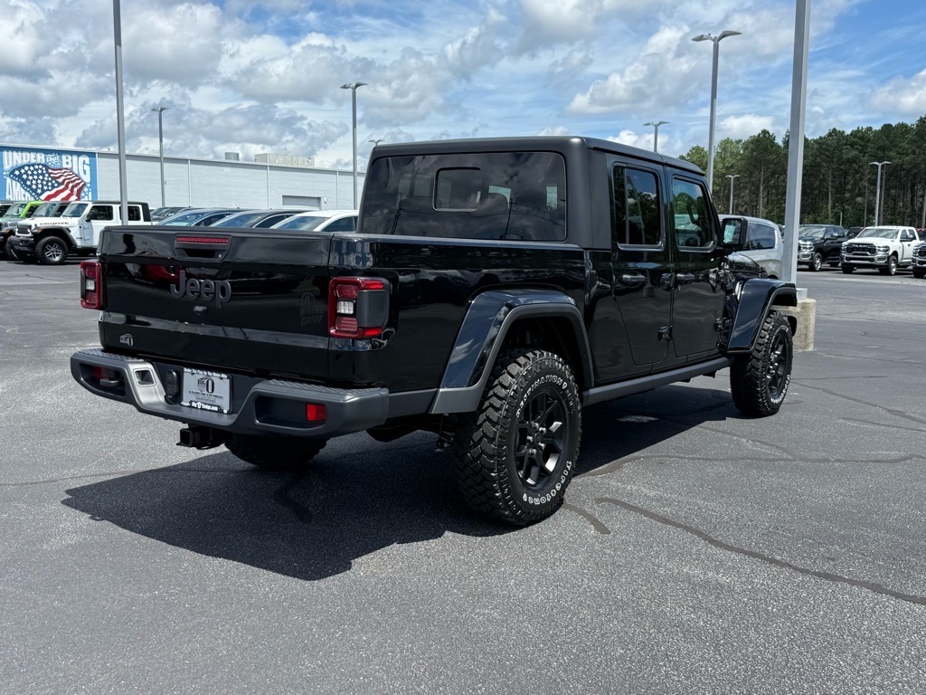 2025 Jeep Gladiator Willys photo 2