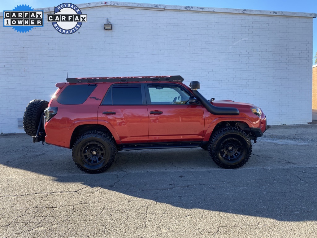 2018 Toyota 4Runner Off-Road Premium's photo