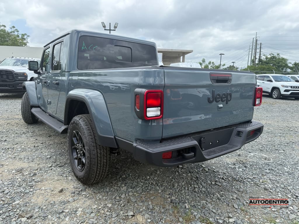 2025 Jeep Gladiator Sport photo 2