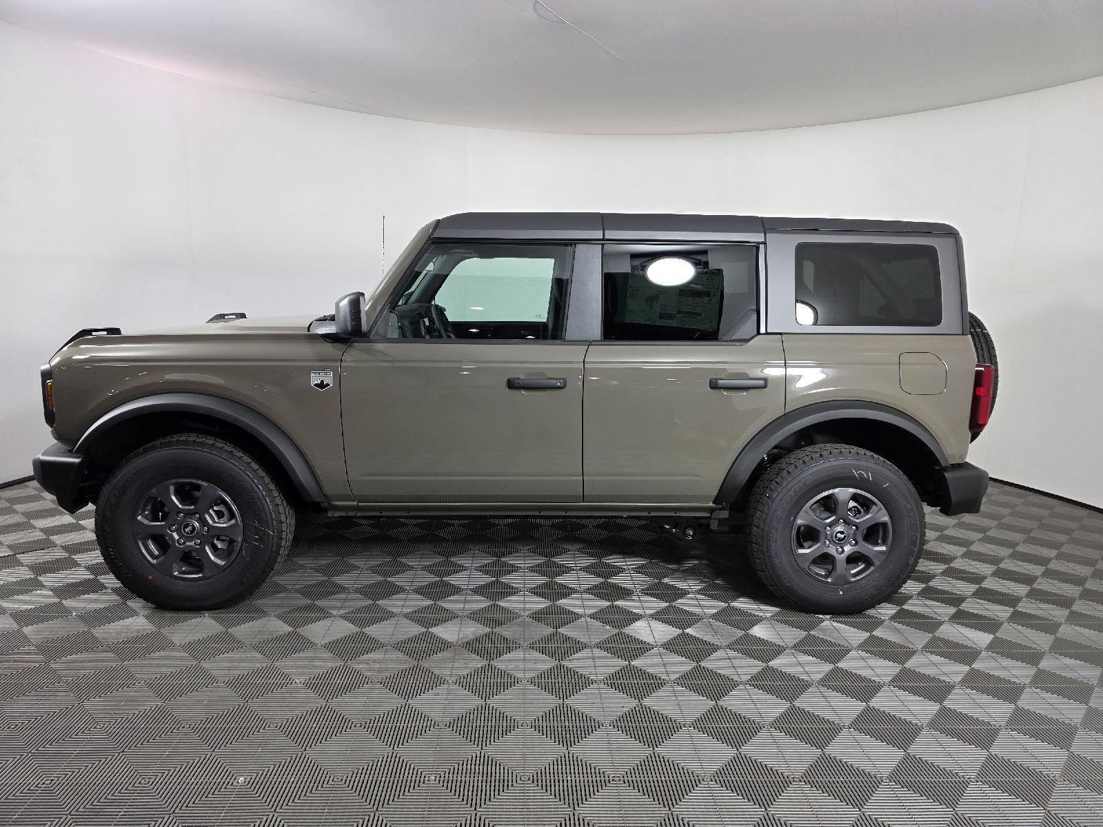 2025 Ford Bronco Big Bend photo 2