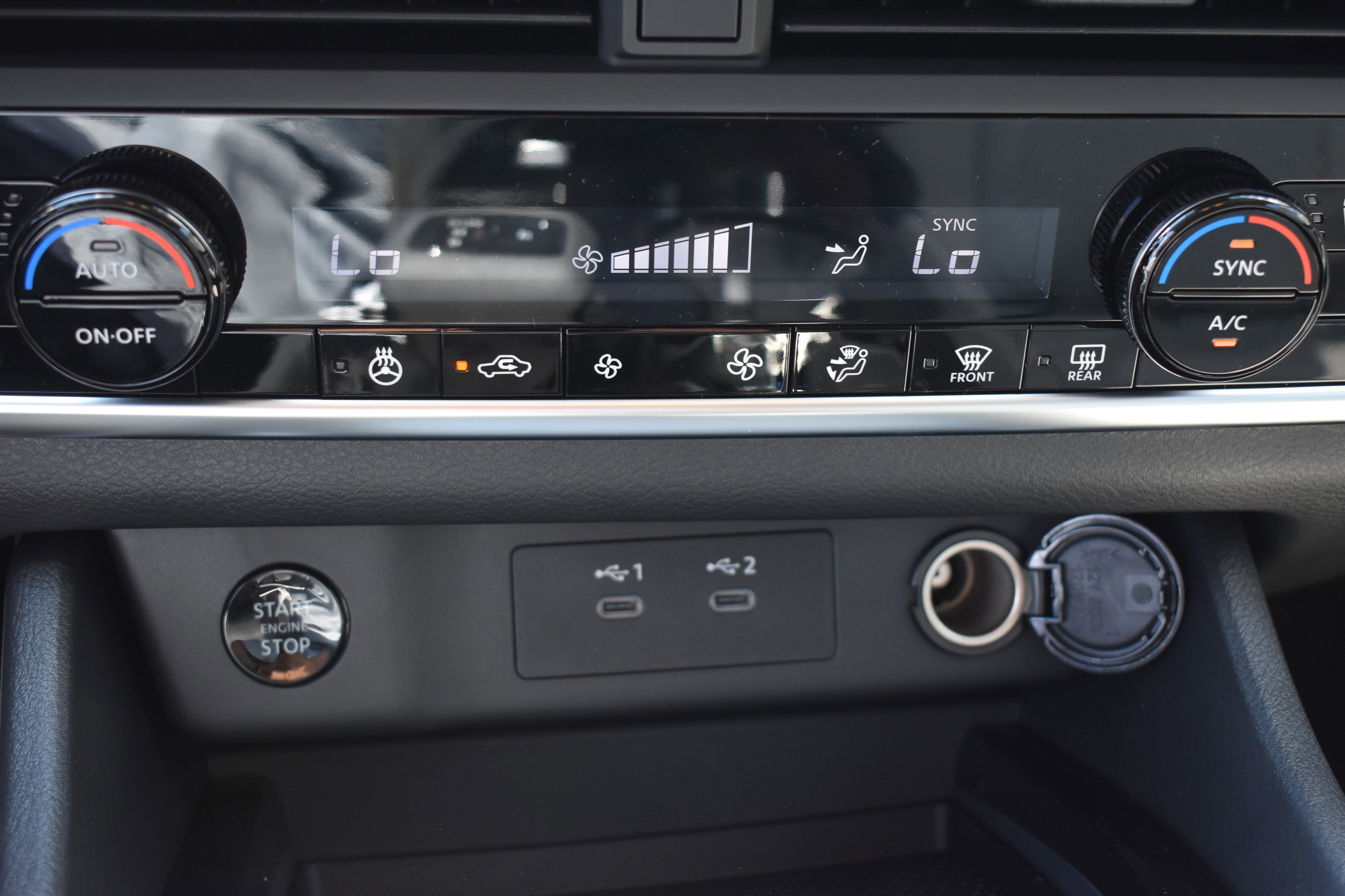 2026 Nissan Rogue SV photo 12