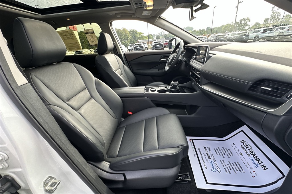 2023 Nissan Rogue SV photo 20