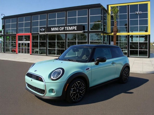 2026 MINI Hardtop 2 Door S's photo