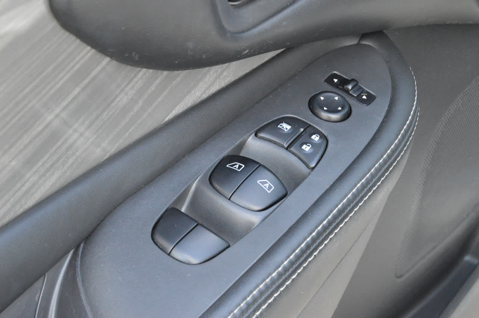 2017 Nissan Murano SV photo 14