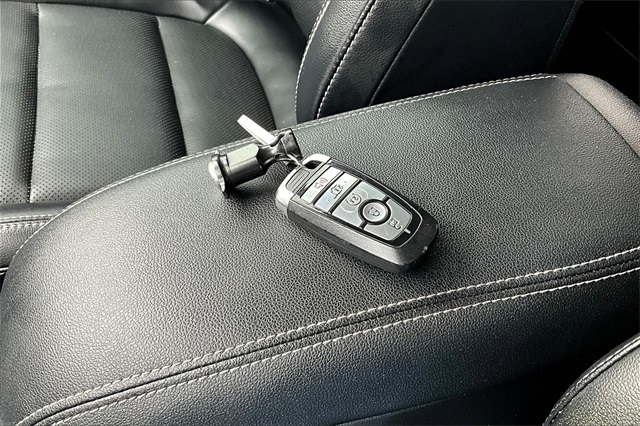 2021 Ford Escape Hybrid SEL photo 9