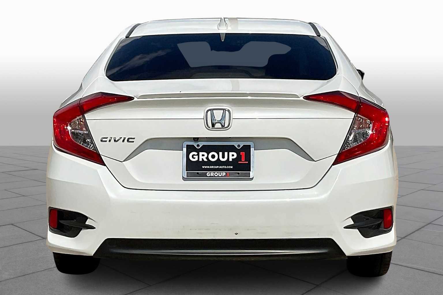 2018 Honda Civic EX-T photo 4