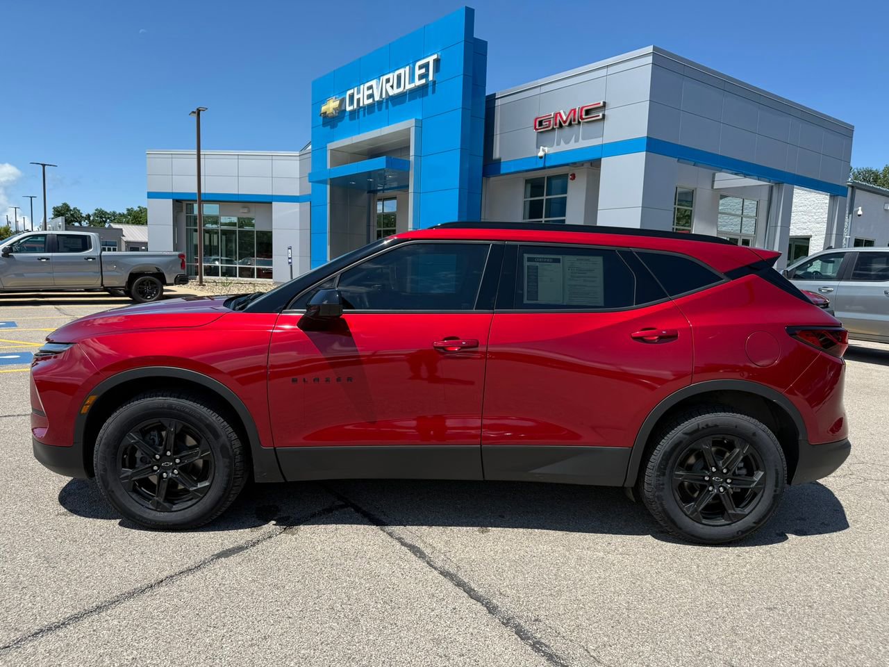 2023 Chevrolet Blazer 2LT photo 3