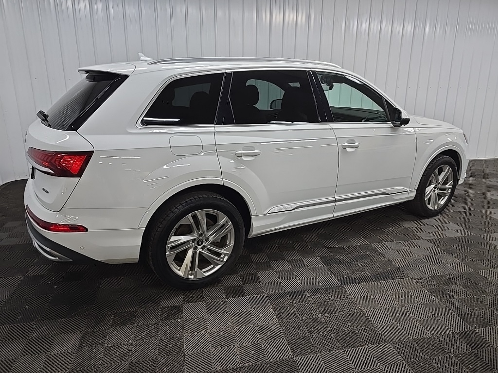 2021 Audi Q7 55 Premium photo 3