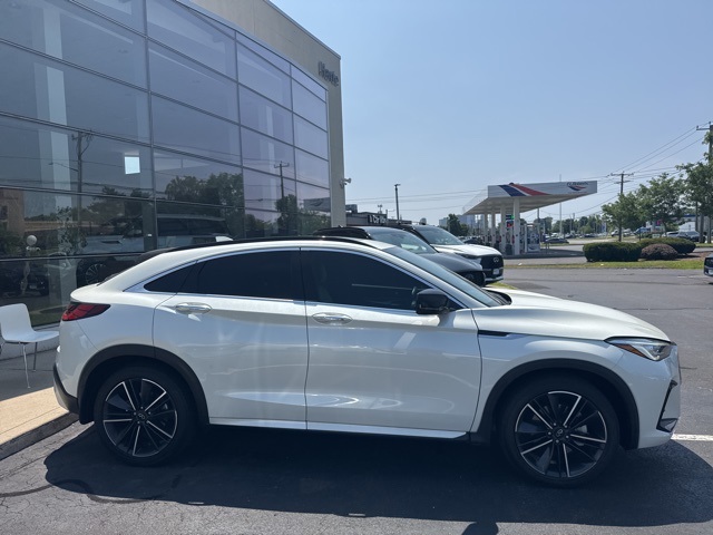 2022 Infiniti QX55 Luxe photo 2
