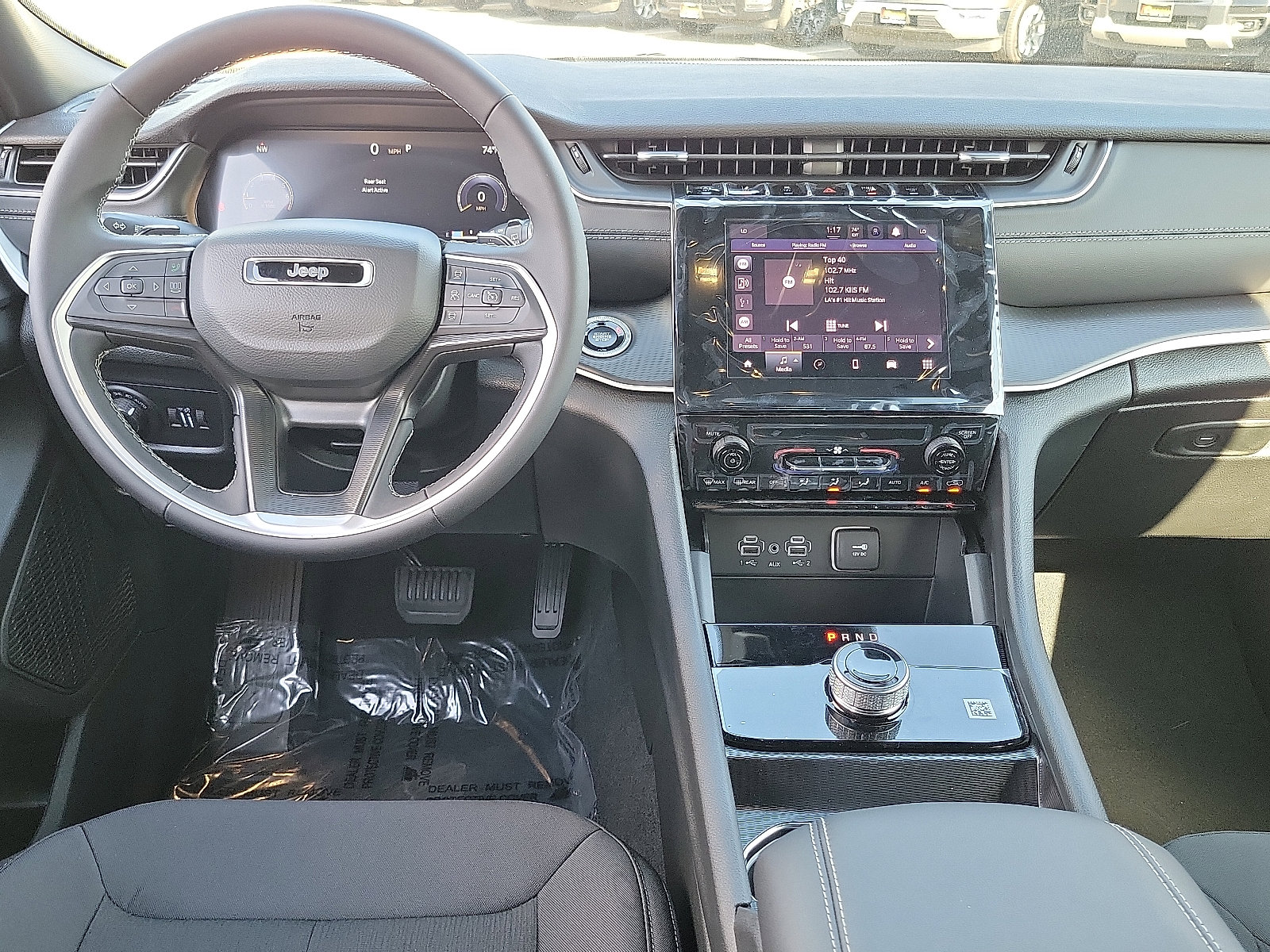 2025 Jeep Grand Cherokee Laredo X photo 4