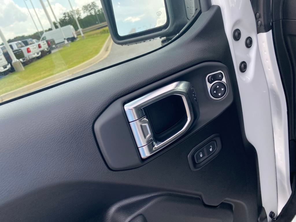 2025 Jeep Gladiator Willys photo 9