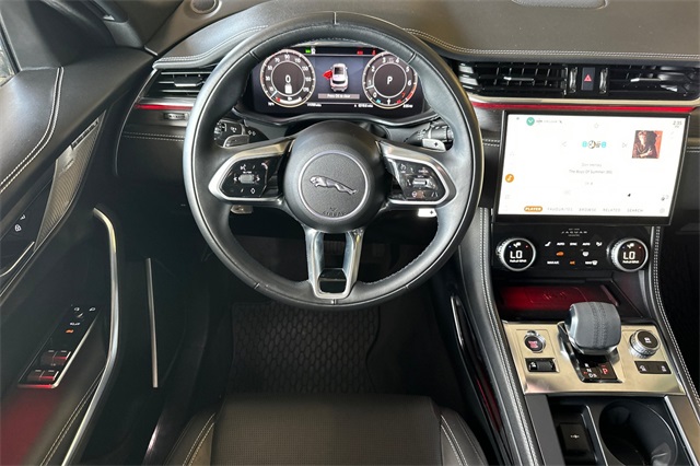 2024 Jaguar F-PACE P250 R-Dynamic S photo 12