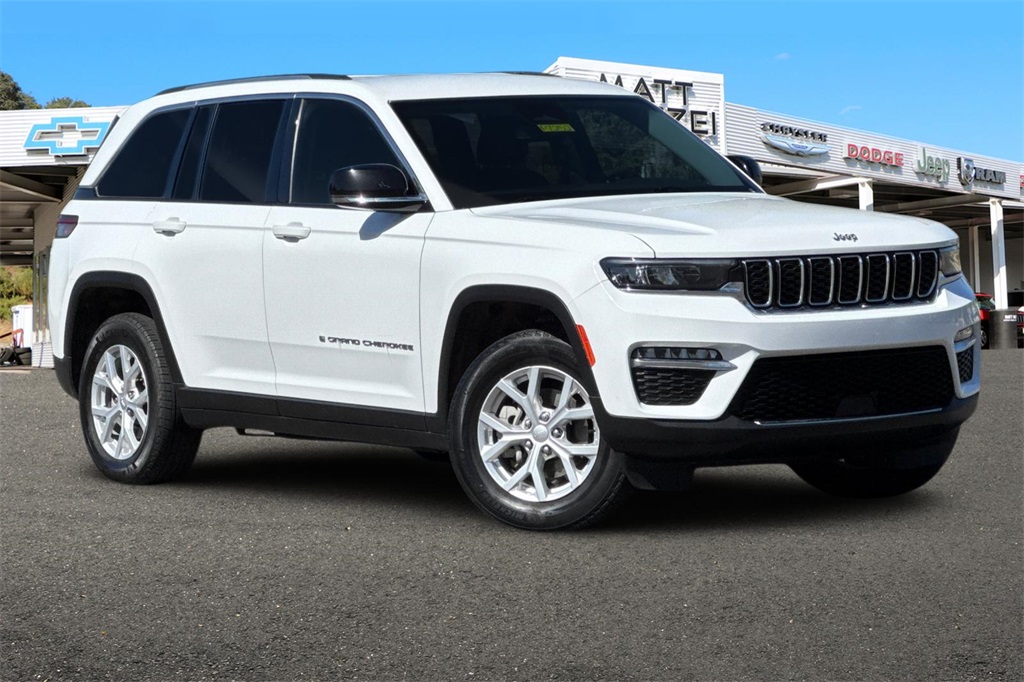 2023 Jeep Grand Cherokee Limited photo 2