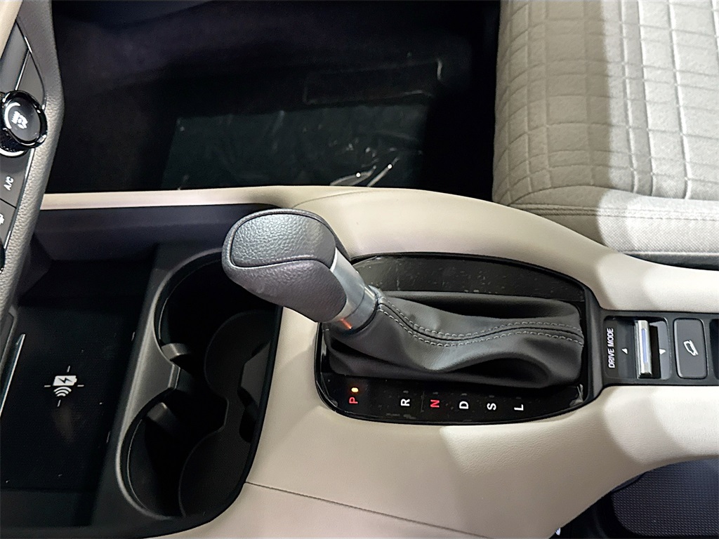 2026 Honda HR-V LX photo 14