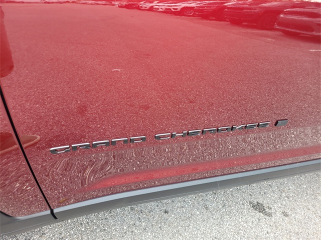 2025 Jeep Grand Cherokee High photo 3