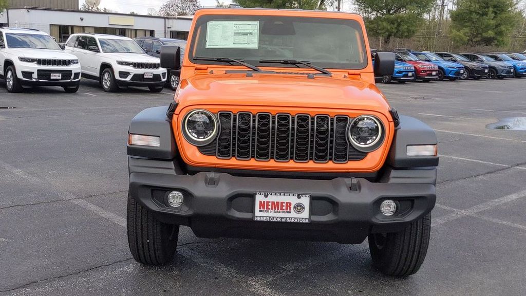 2025 Jeep Wrangler Sport S photo 4