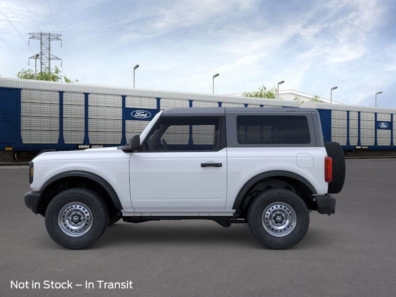 2025 Ford Bronco Base photo 3