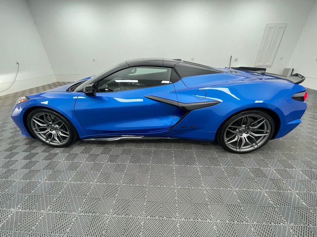 2025 Chevrolet Corvette Z06 1LZ photo 11