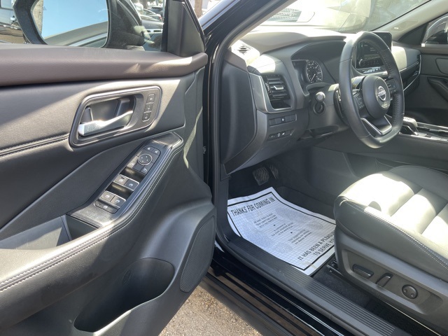 2023 Nissan Rogue SL photo 19
