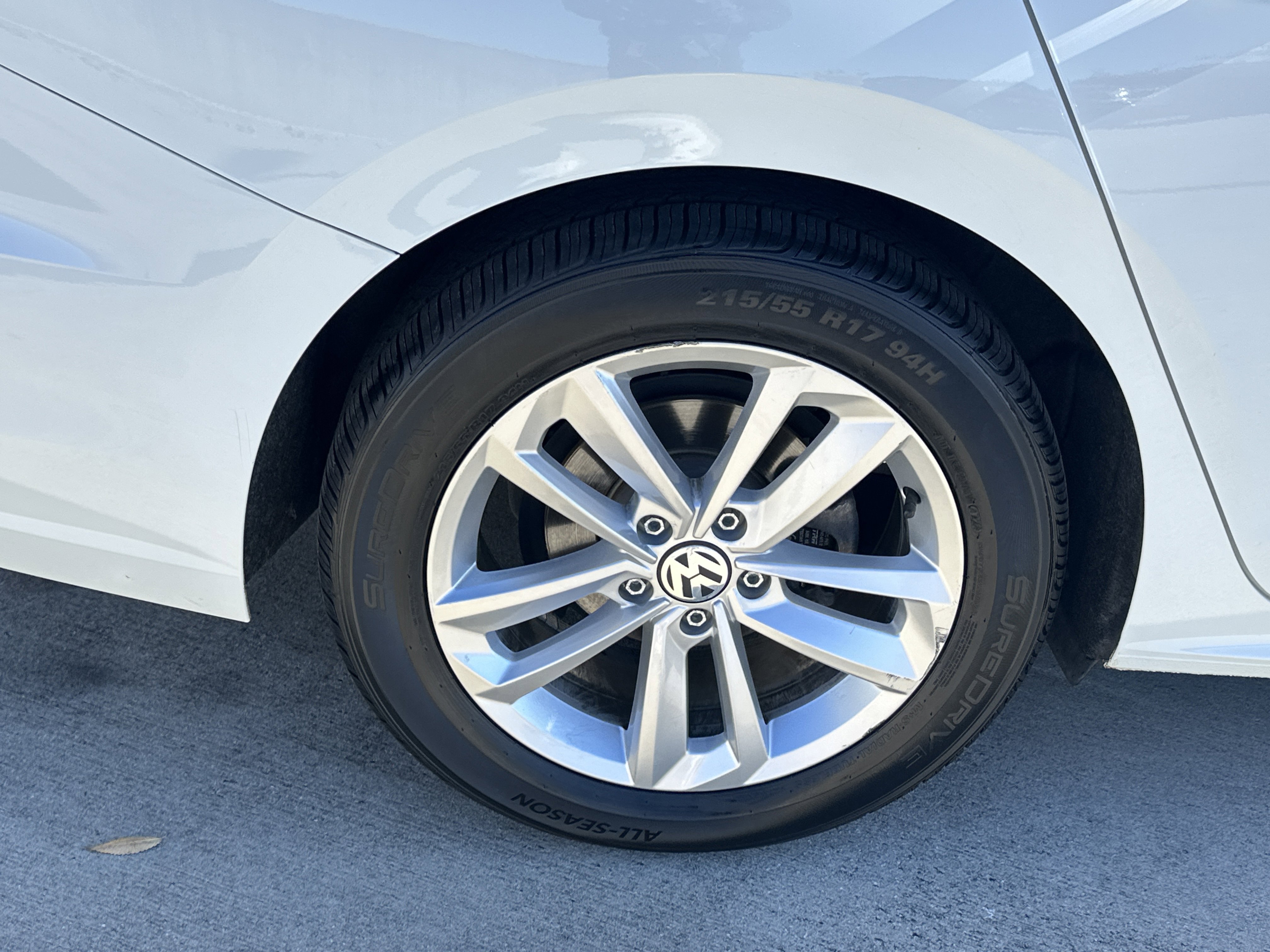 2020 Volkswagen Passat 2.0T SE photo 4