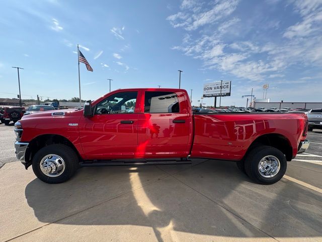 2026 Ram 3500 Tradesman photo 2