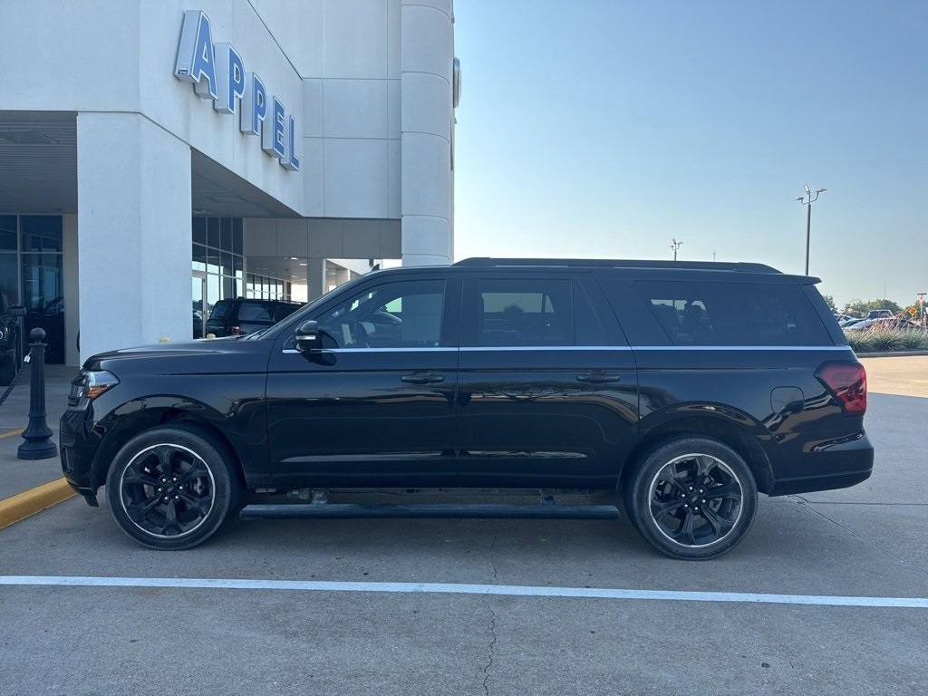 2024 Ford Expedition MAX Limited photo 2