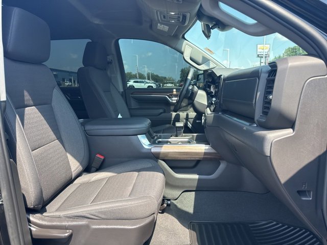 2024 Chevrolet Silverado 1500 RST photo 16