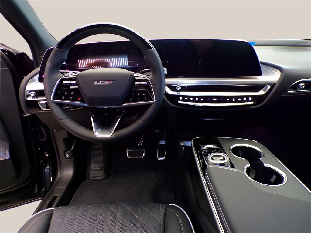 2026 Cadillac Lyriq photo 9