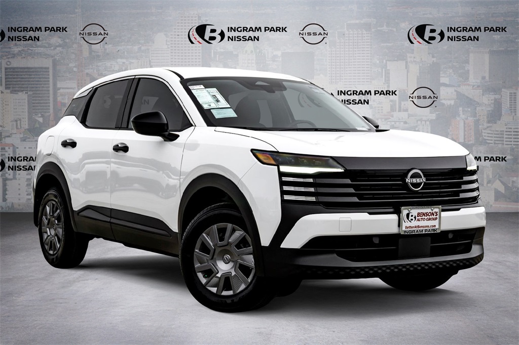 2026 Nissan KICKS S's photo