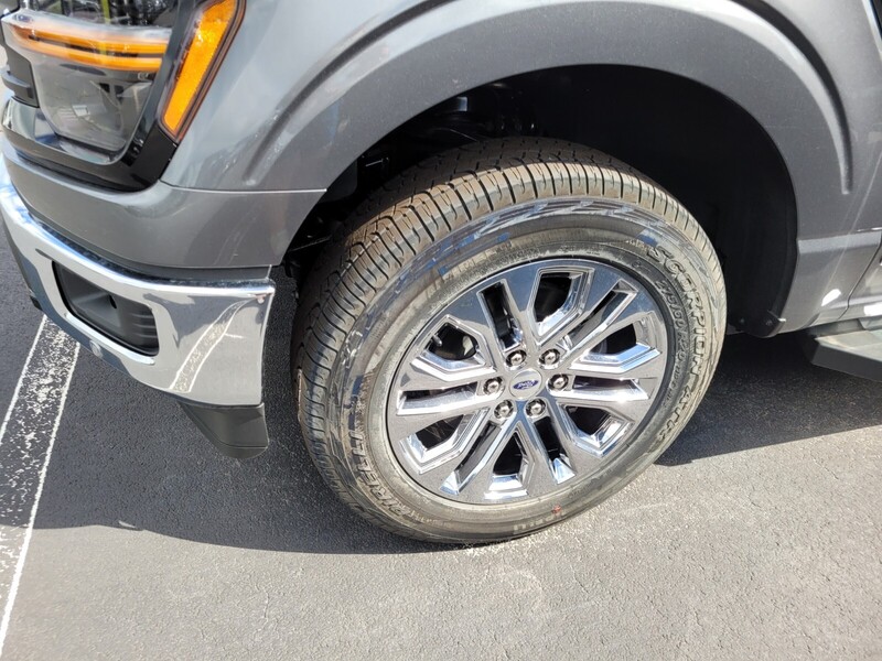 2025 Ford F-150 XLT photo 4