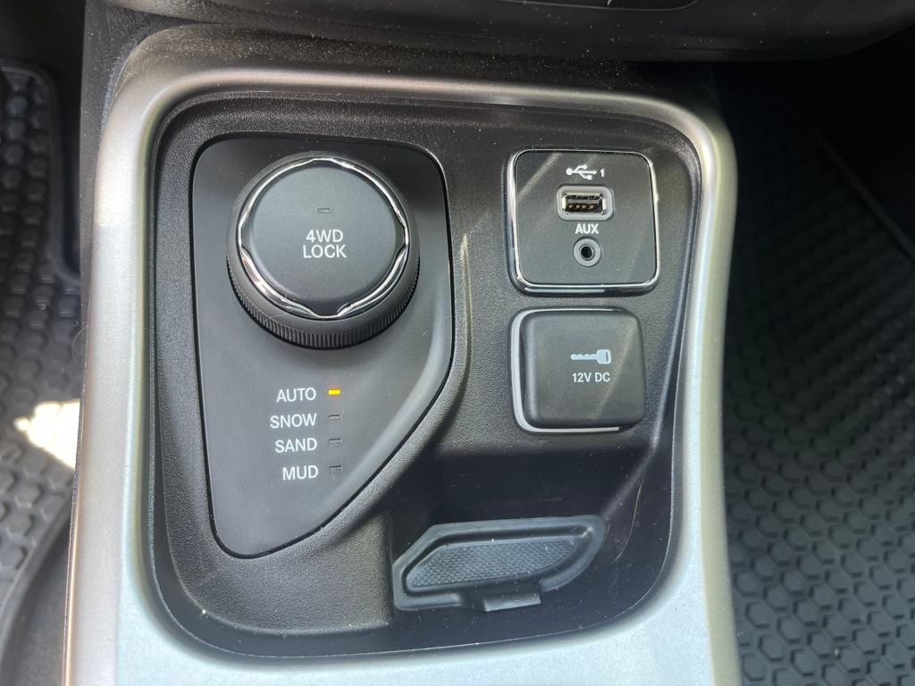 2020 Jeep Compass Latitude photo 15