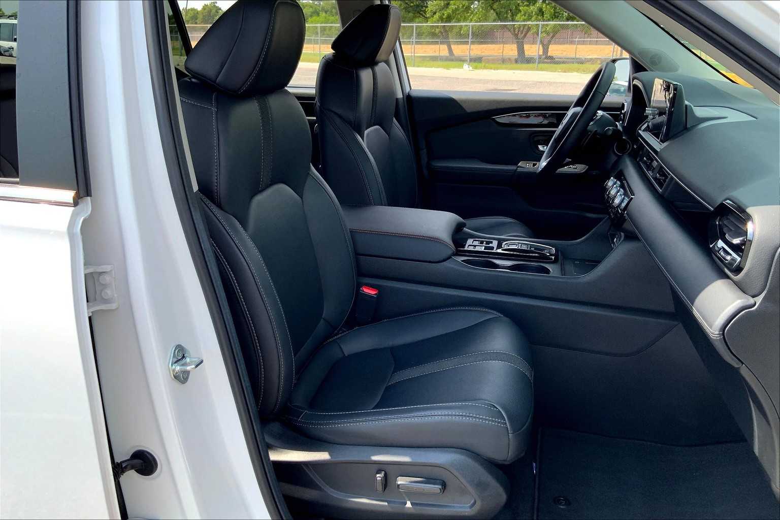 2025 Honda Pilot EX-L photo 8