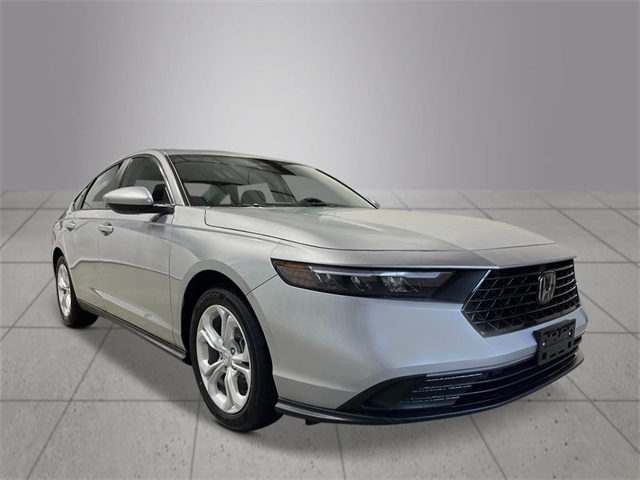 2025 Honda Accord LX photo 8