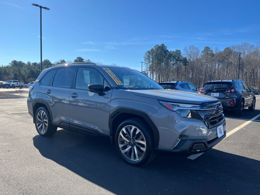 2025 Subaru Forester Touring's photo