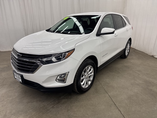 2018 Chevrolet Equinox LT photo 2