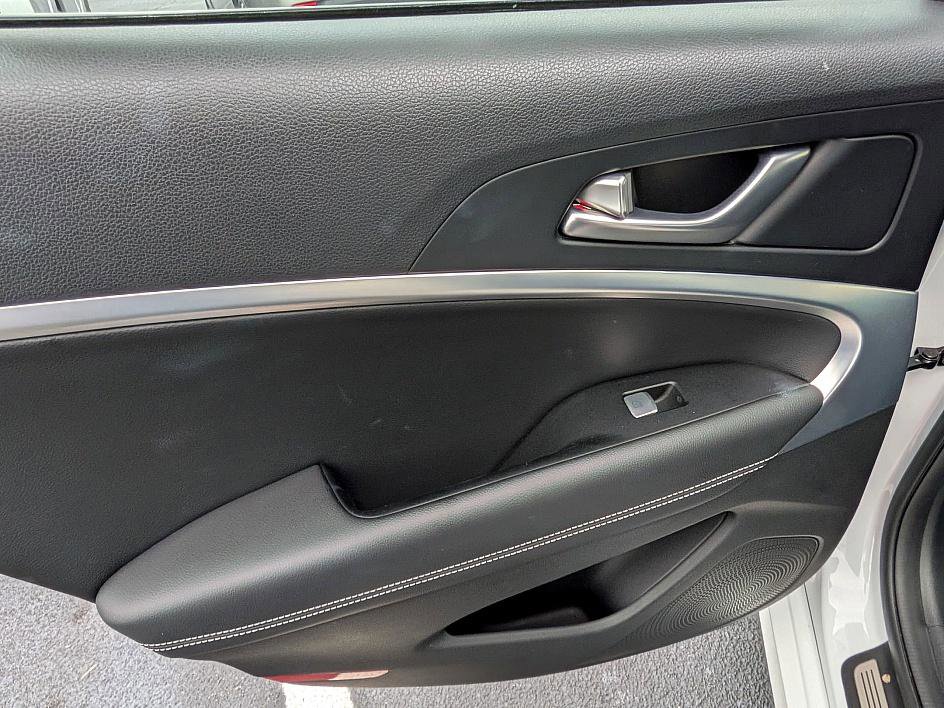 2023 Genesis G70 2.0T photo 27