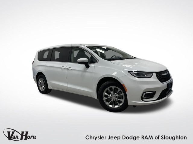 Used 2023 Bright White Clearcoat Chrysler Touring L image 1