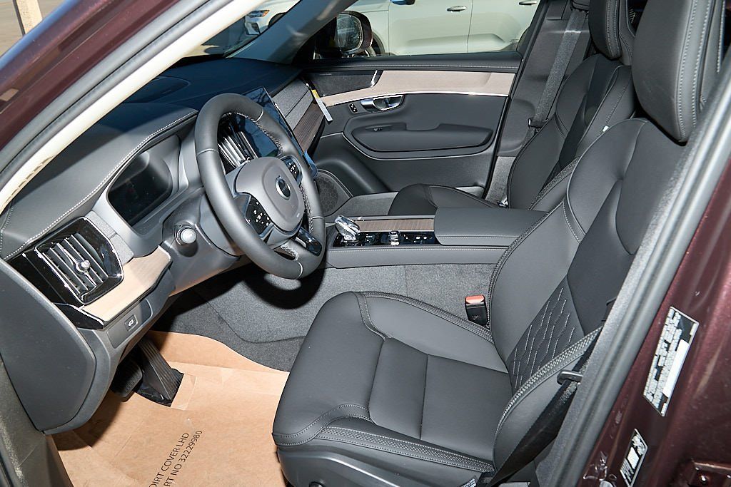 2026 VOLVO XC90 - Image 16