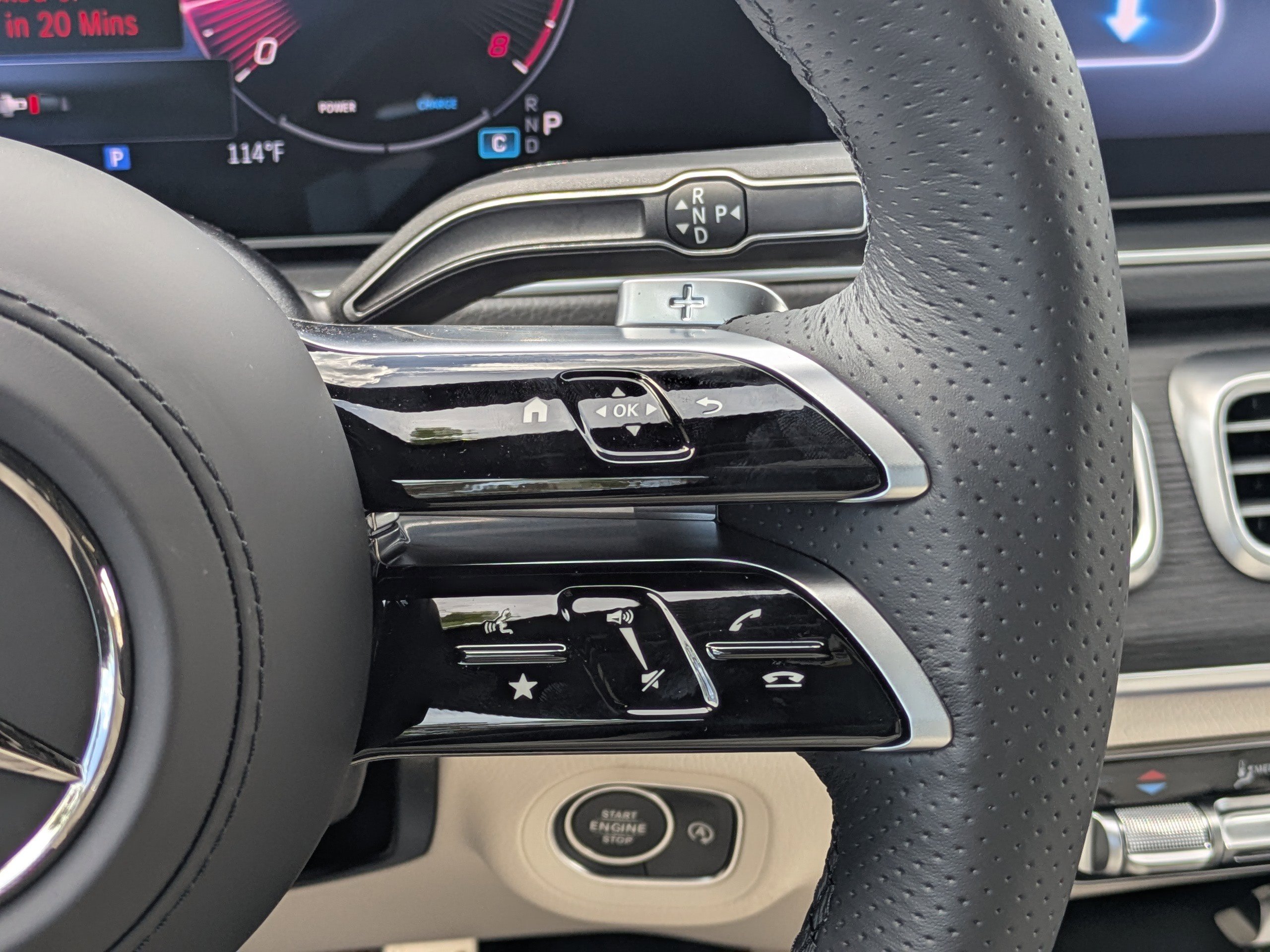 2025 Mercedes Benz GLS 450 4MATIC photo 19